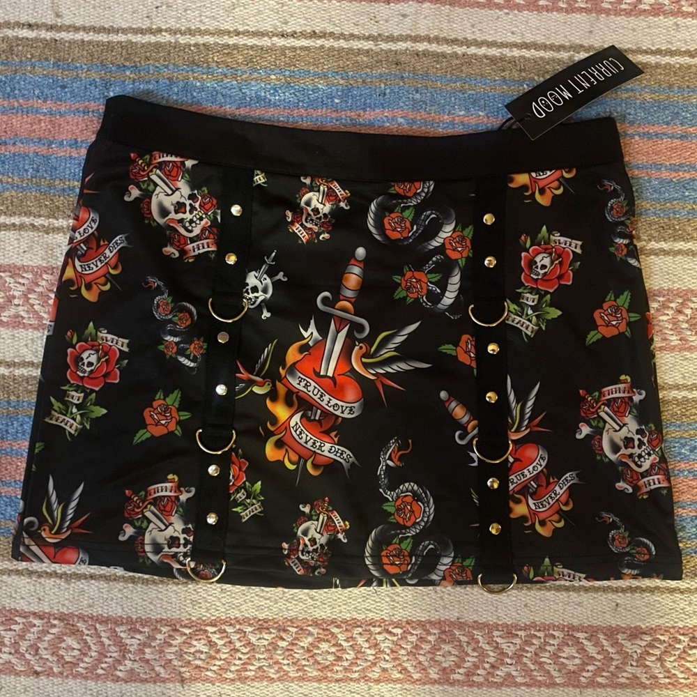 TATTOO PRINT GARTER SKIRT